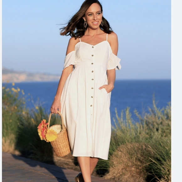 Ashley Stewart Dresses & Skirts - LINEN Ashley Stewart White Cold Shoulder Midi Dress